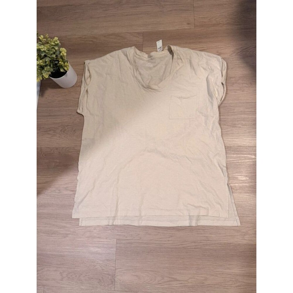 Aerie cream color tee size L